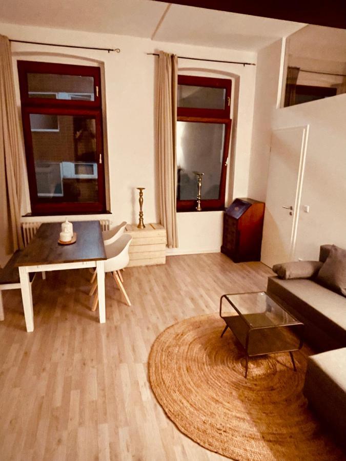 Retro Appartement Im Herzen Von Koeln Deutz Extérieur photo