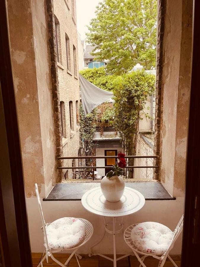 Retro Appartement Im Herzen Von Koeln Deutz Extérieur photo